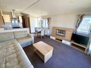 Lounge- click for photo gallery